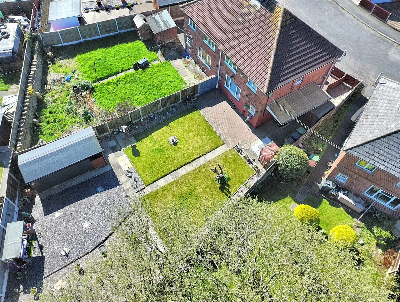 Lamb Crescent, Ripley, DE5, photo 18