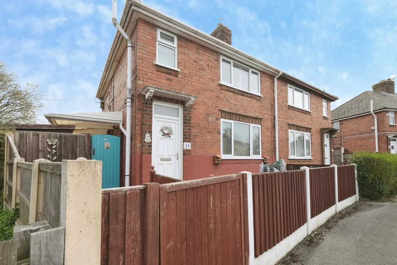 Lamb Crescent, Ripley, DE5, photo 20