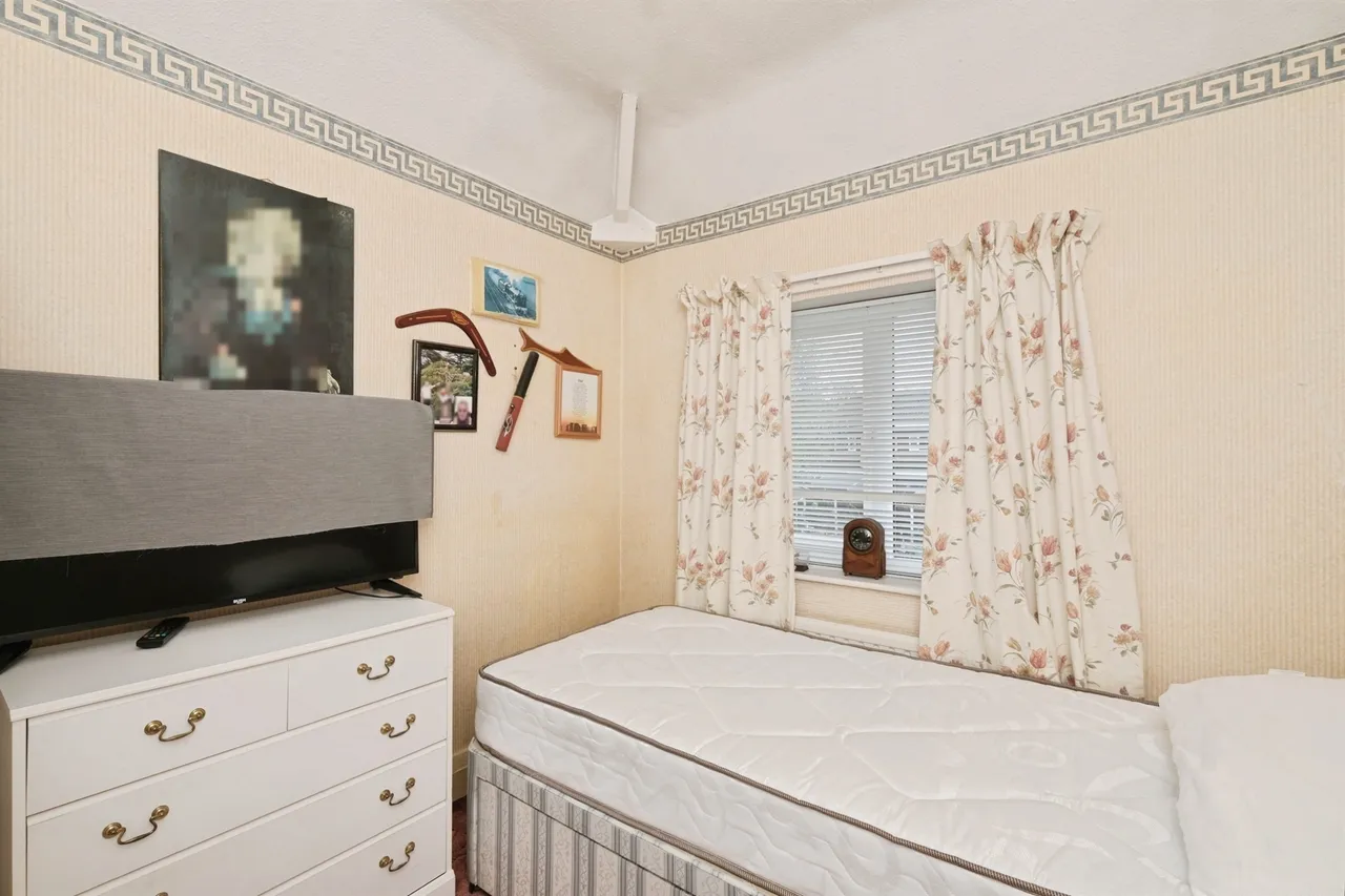 Lamb Crescent, Ripley, DE5, photo 12
