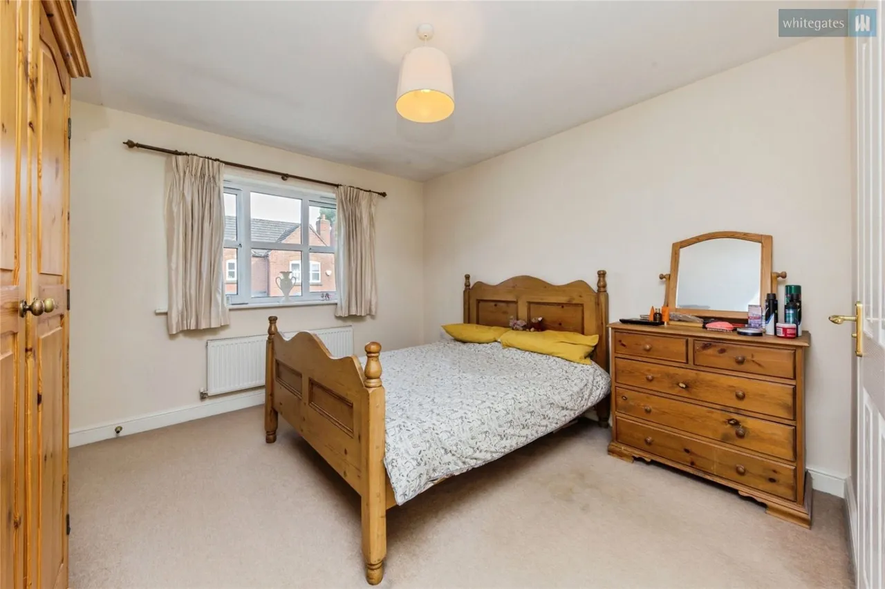 Salisbury Close, Crewe, CW2, photo 11