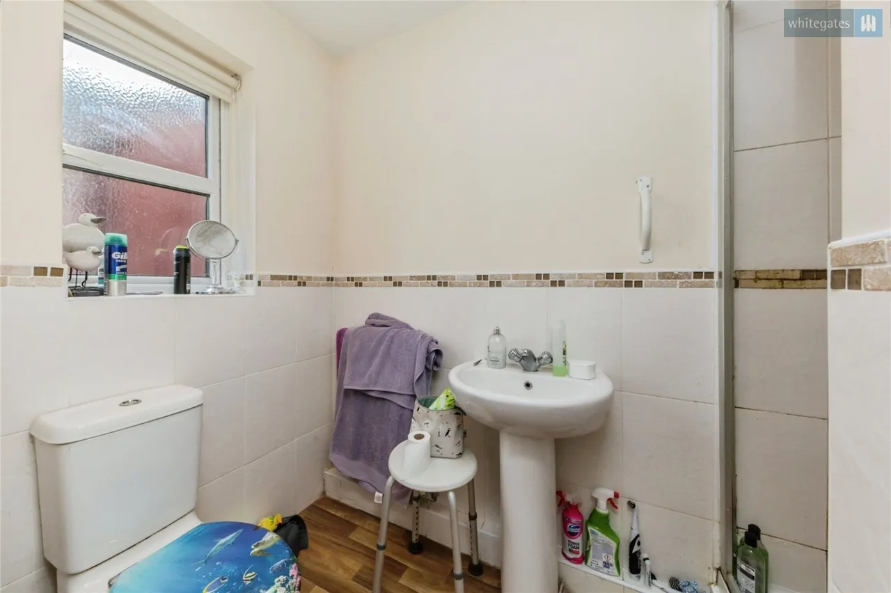 Salisbury Close, Crewe, CW2, photo 12