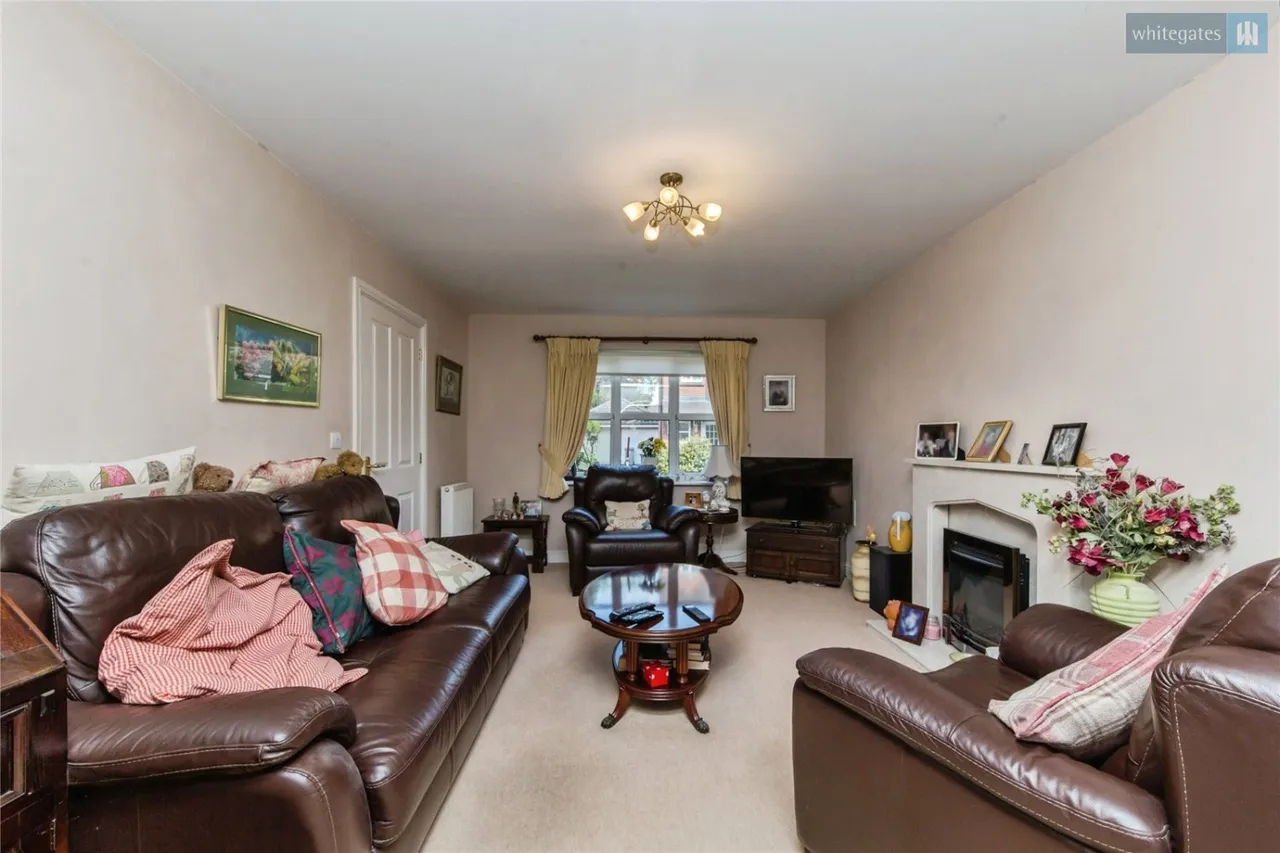 Salisbury Close, Crewe, CW2, photo 6