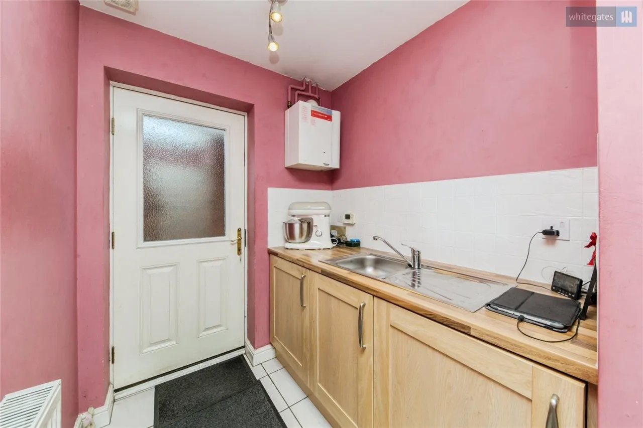 Salisbury Close, Crewe, CW2, photo 9