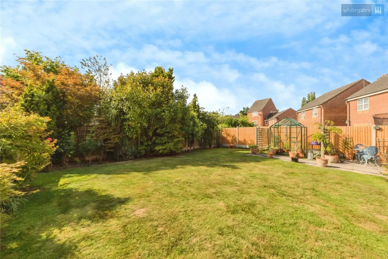 Salisbury Close, Crewe, CW2, photo 17