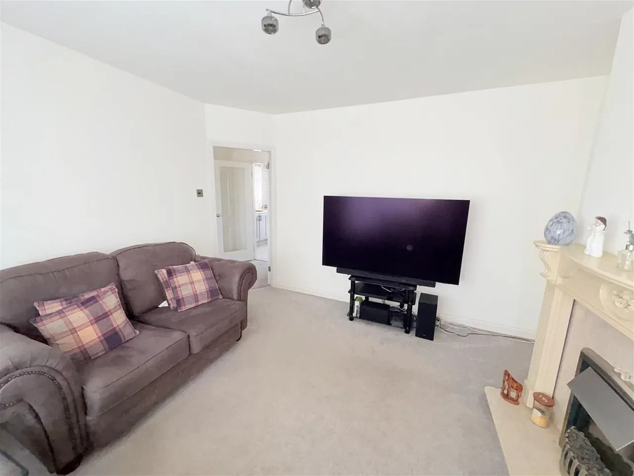 Gosport Road, Fareham, Hampshire, photo 14