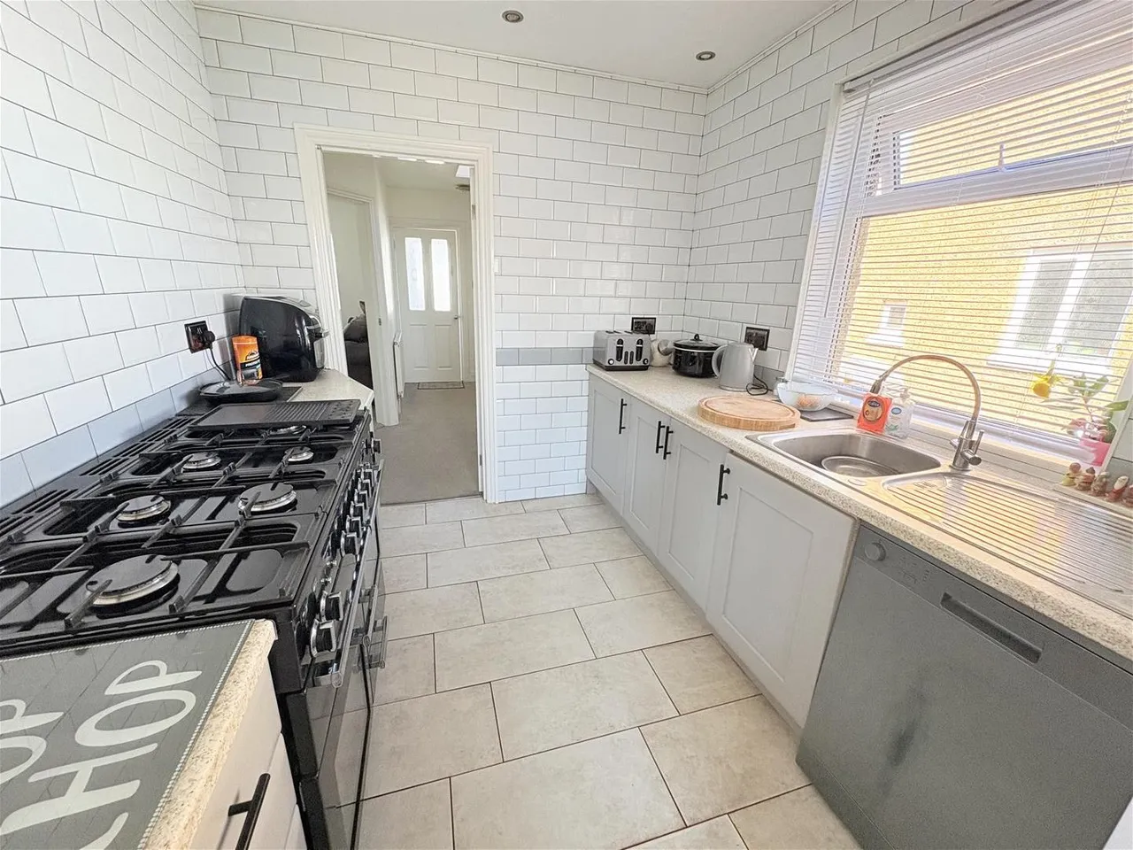 Gosport Road, Fareham, Hampshire, photo 15