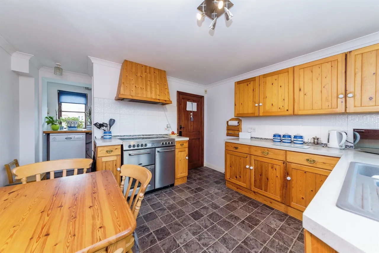 Main Street, Peterborough, PE8, photo 4