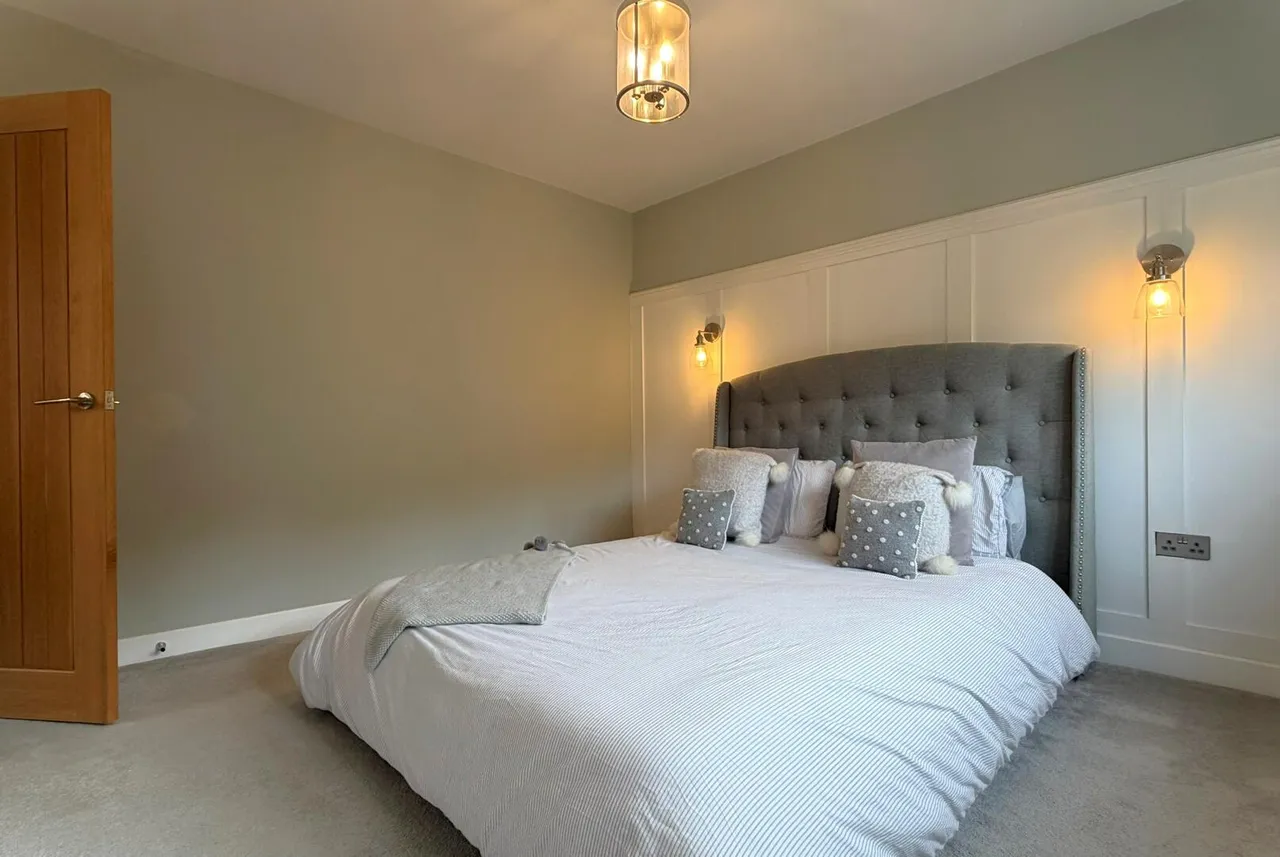 Stourbridge Road, Halesowen, photo 24