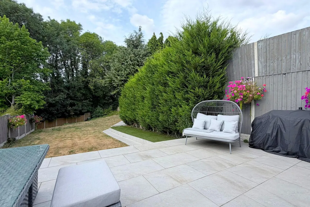 Stourbridge Road, Halesowen, photo 35