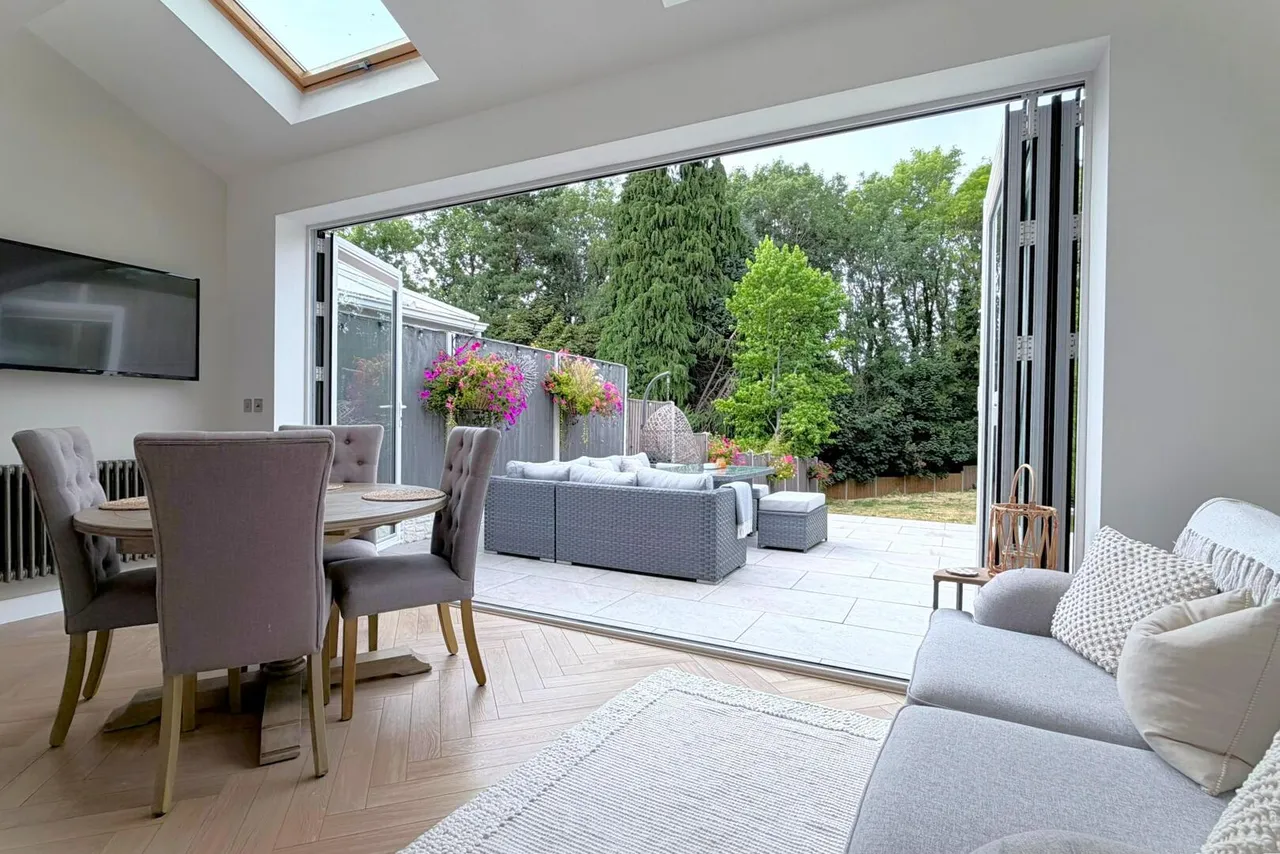 Stourbridge Road, Halesowen, photo 14