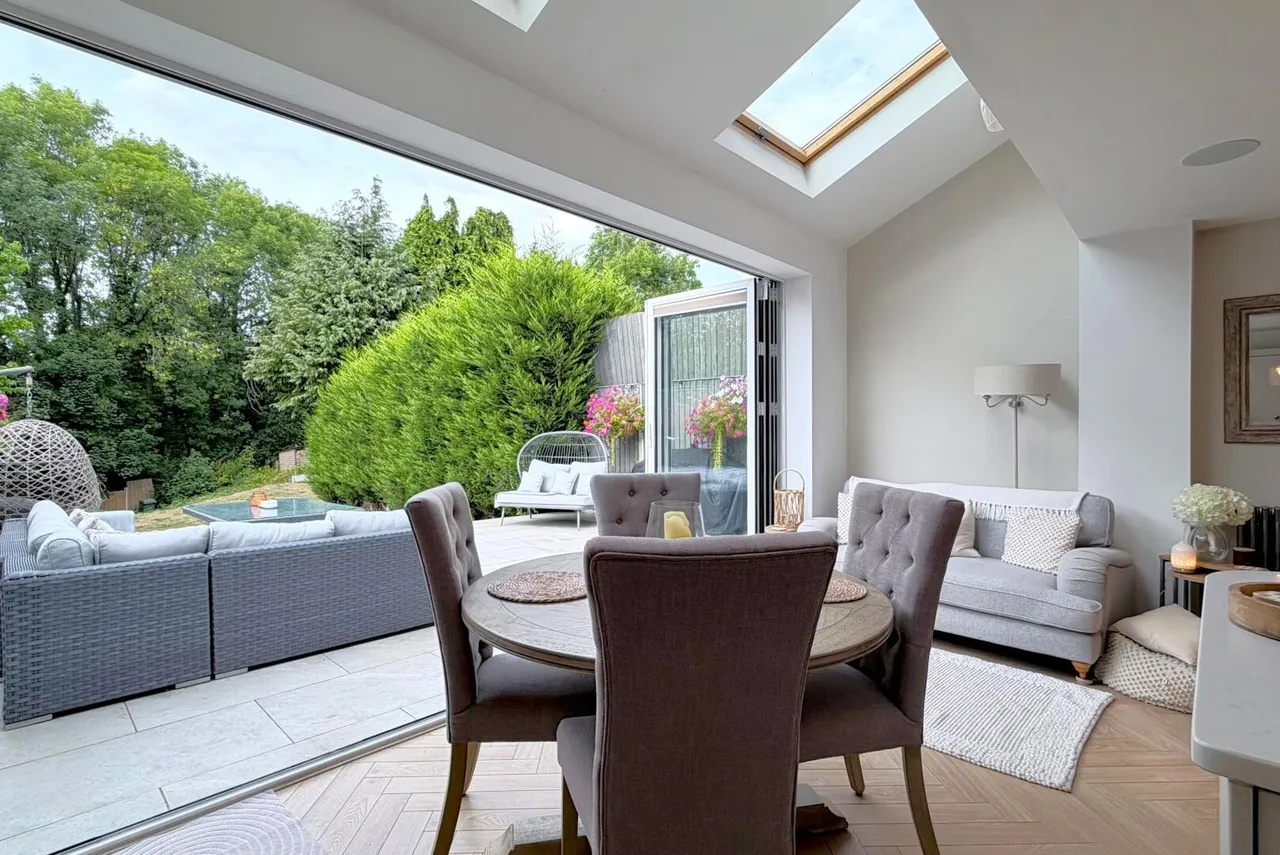 Stourbridge Road, Halesowen, photo 15