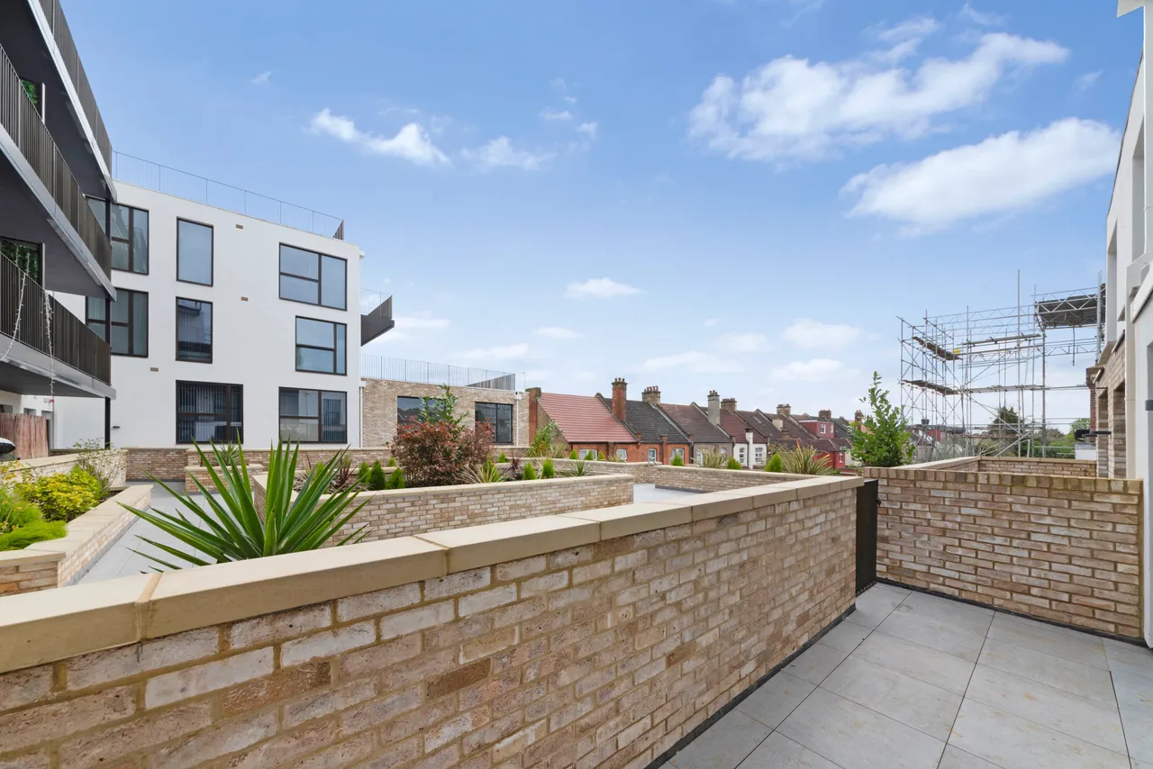 Dollis Hill Avenue, London, NW2, photo 2