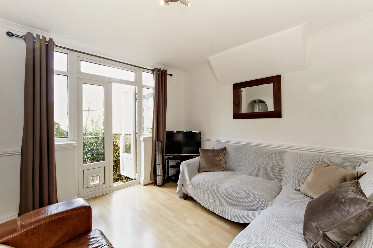 1 bed flat to rent — Oaks Road, Kenley, CR8