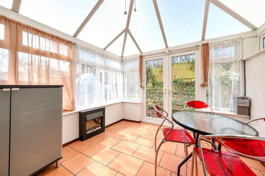 Donbas Close, Bulwell, NG6, photo 5