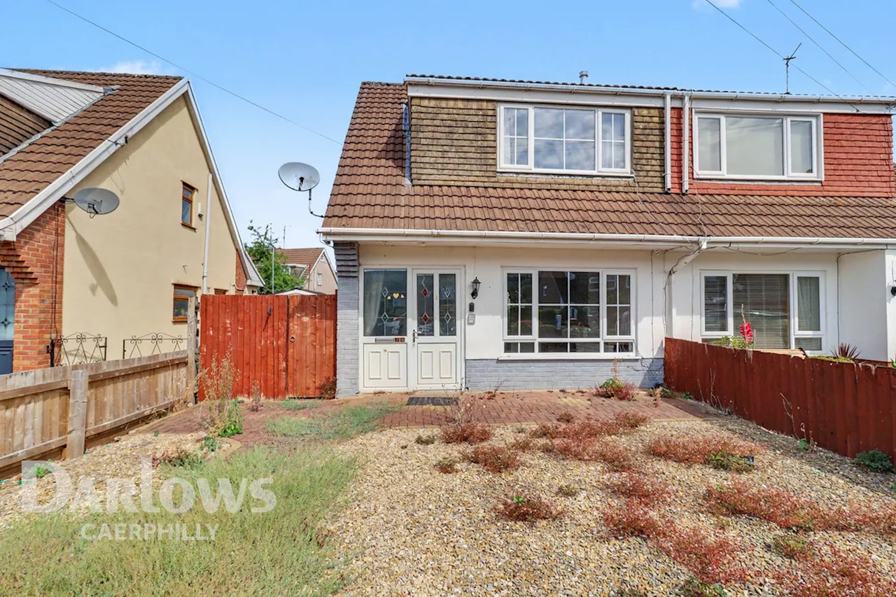 3 bed house for sale, Glyn Llwyfen, Caerphilly
