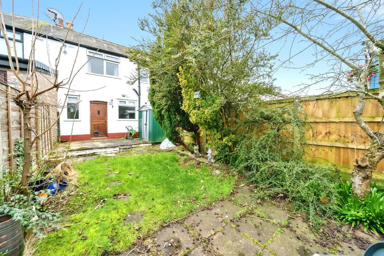 Shaws Avenue, Warrington, Cheshire, WA2, photo 11
