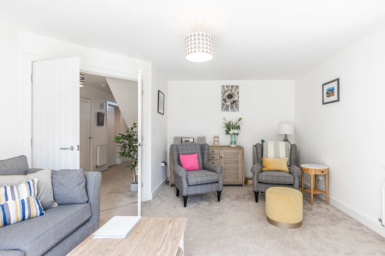 Detached Home in Holt Offered with No, photo 5