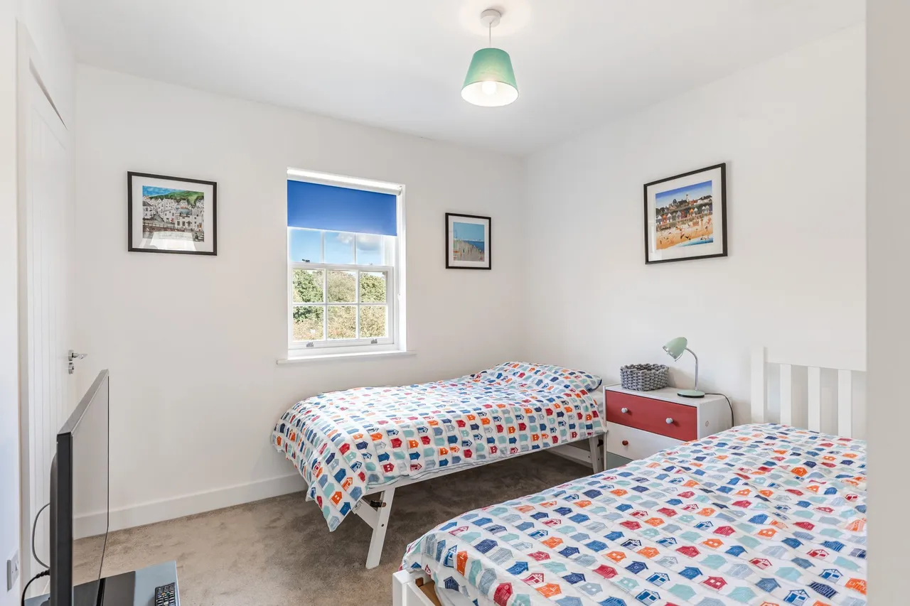Detached Home in Holt Offered with No, photo 9