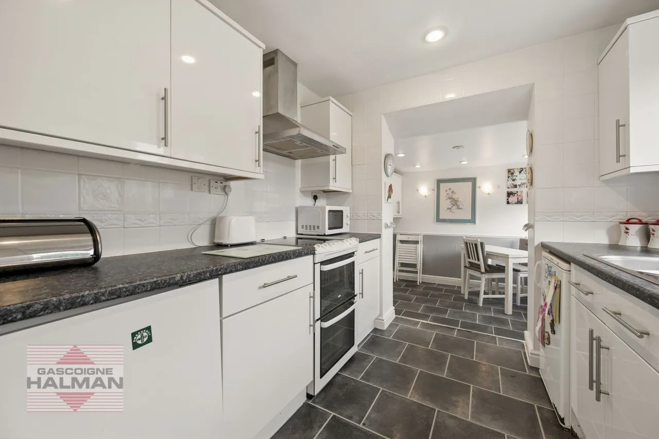 Hallwood Road, Wilmslow, photo 8