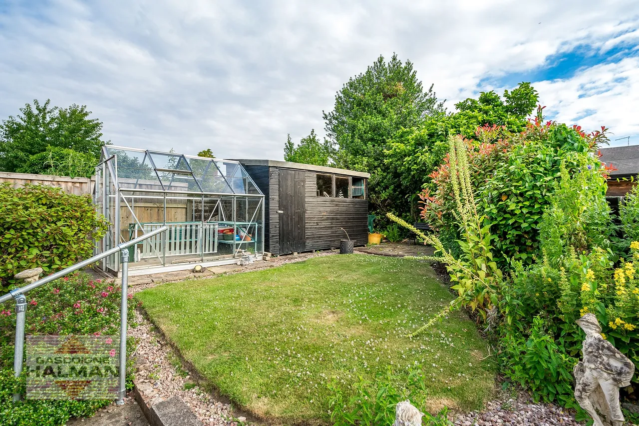 Hallwood Road, Wilmslow, photo 17