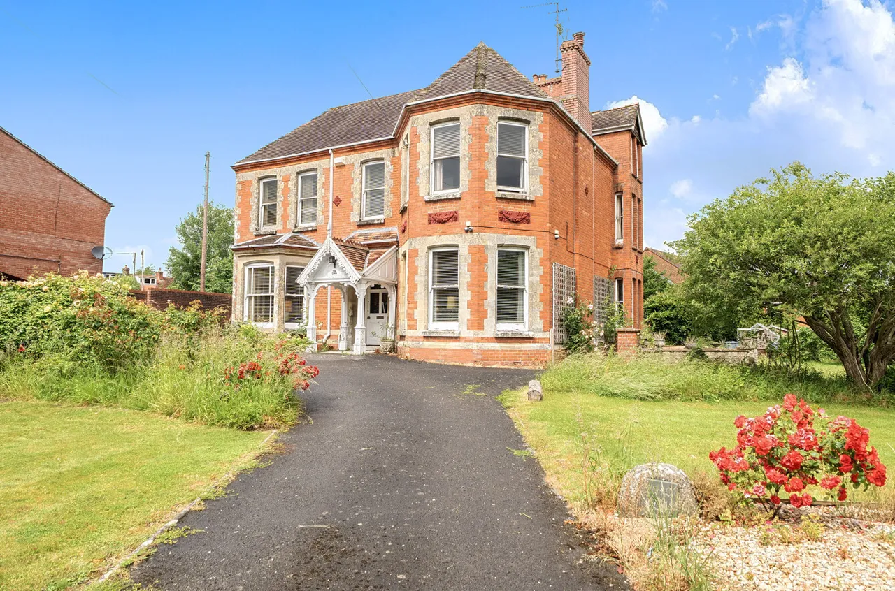 5 bed house for sale — Newbury, Gillingham, Dorset, SP8 4JX