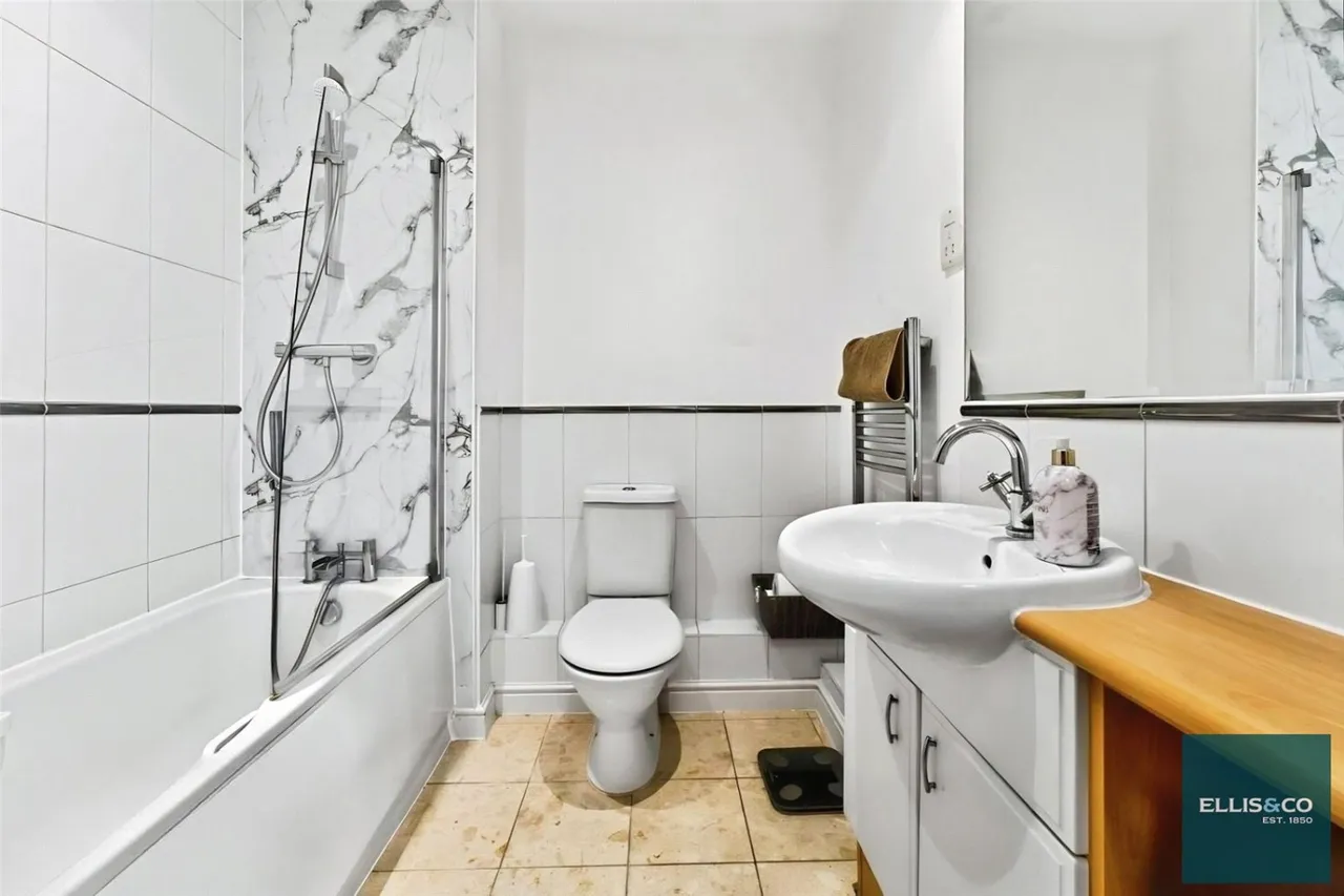 High Road, North Finchley, N12, photo 6