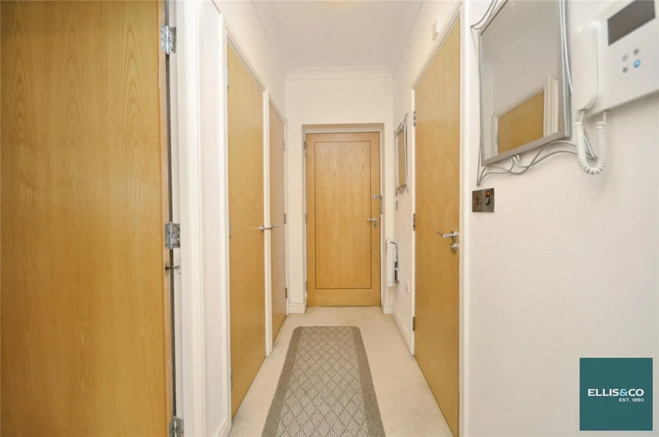 High Road, North Finchley, N12, photo 3
