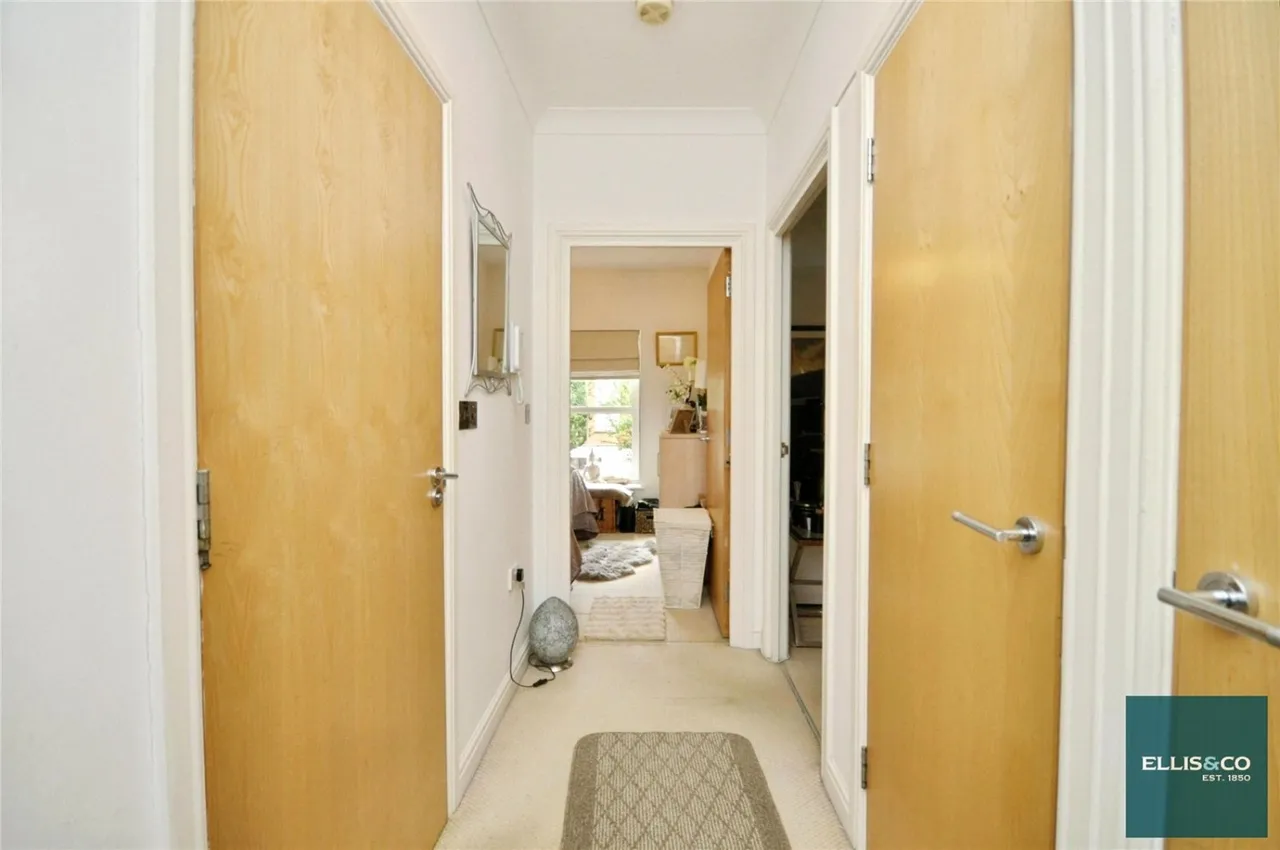 High Road, North Finchley, N12, photo 7