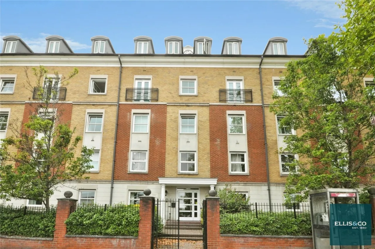 High Road, North Finchley, N12, photo 10