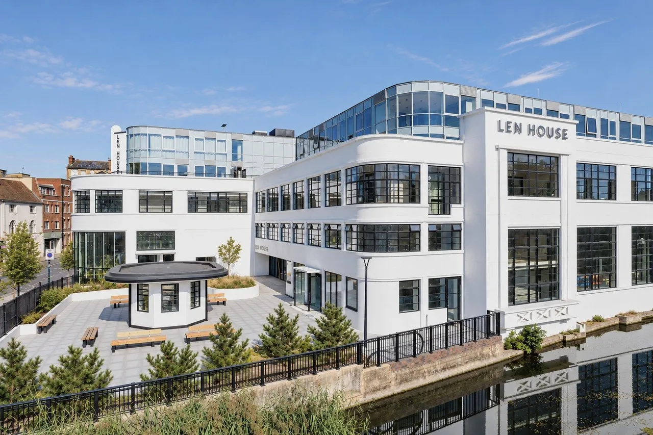 2 bed flat for sale, Mill Street, Maidstone, ME15