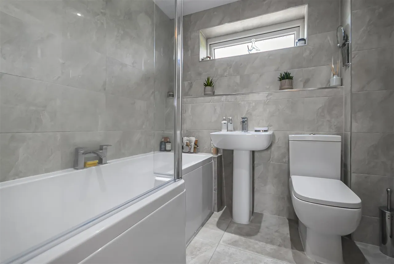 Raylees, Ramsbottom, Bury, BL0 9HW, photo 26