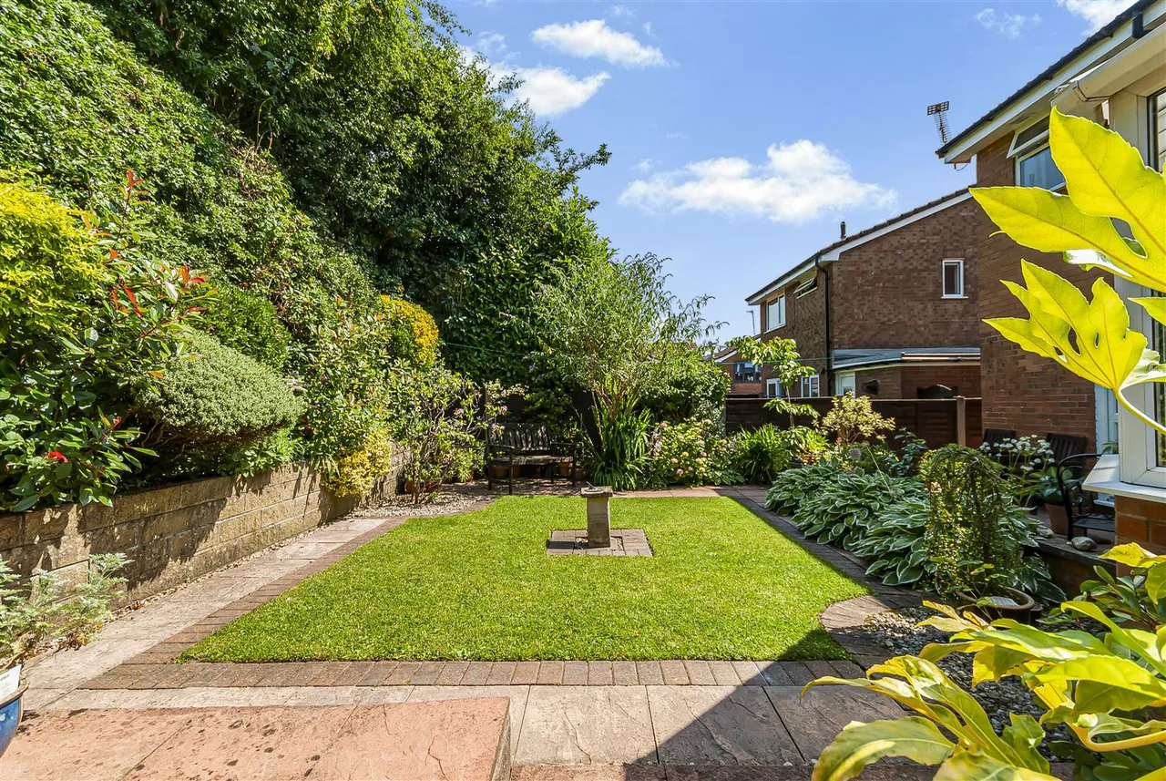 Raylees, Ramsbottom, Bury, BL0 9HW, photo 36