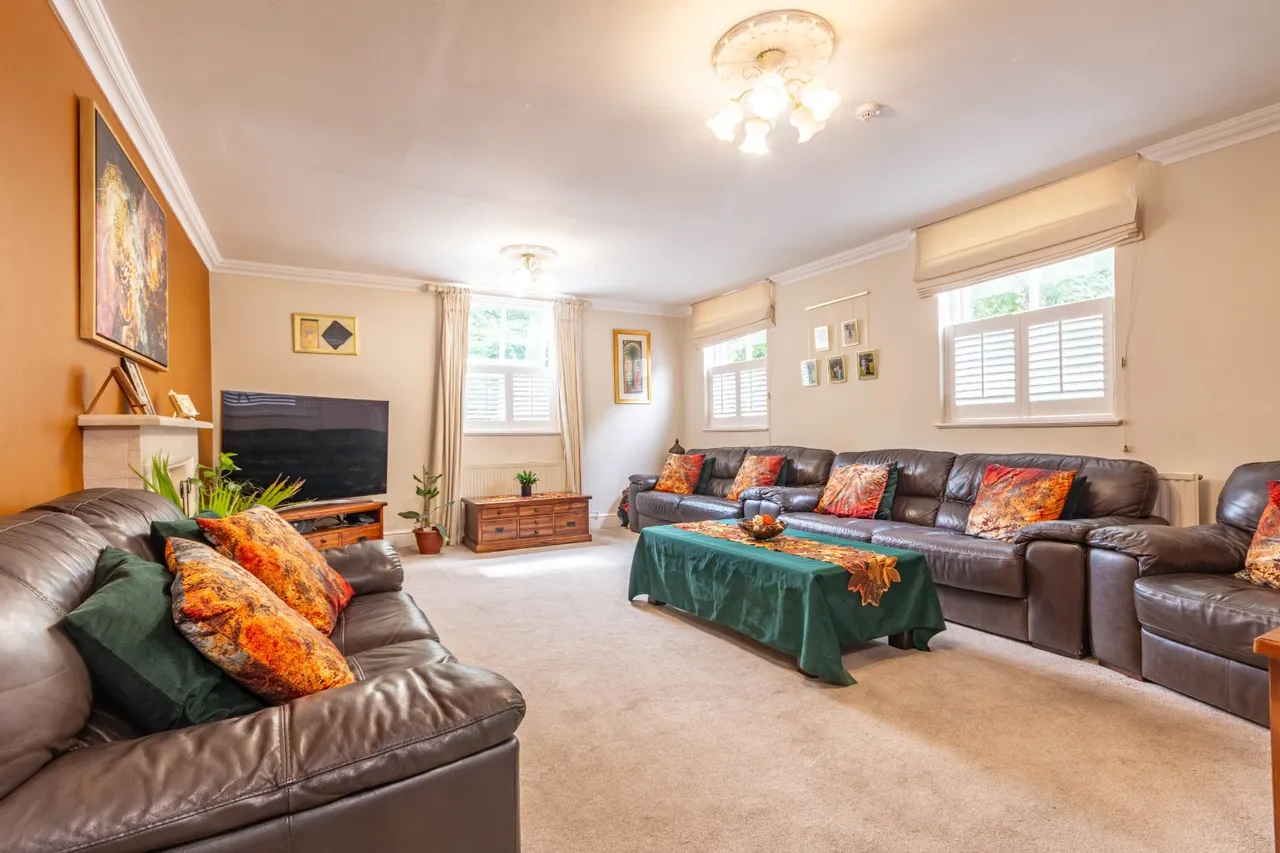 Lady Lane, Bingley, BD16, photo 3