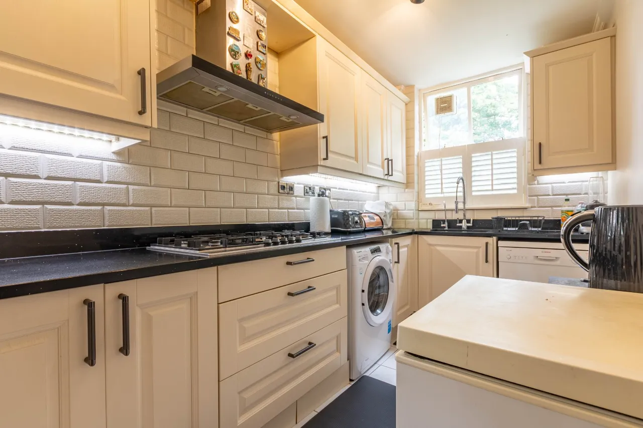Lady Lane, Bingley, BD16, photo 11