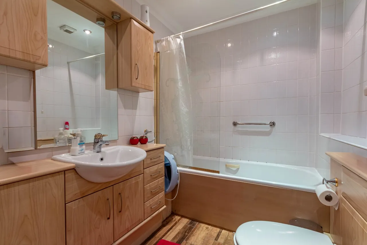 Lady Lane, Bingley, BD16, photo 6