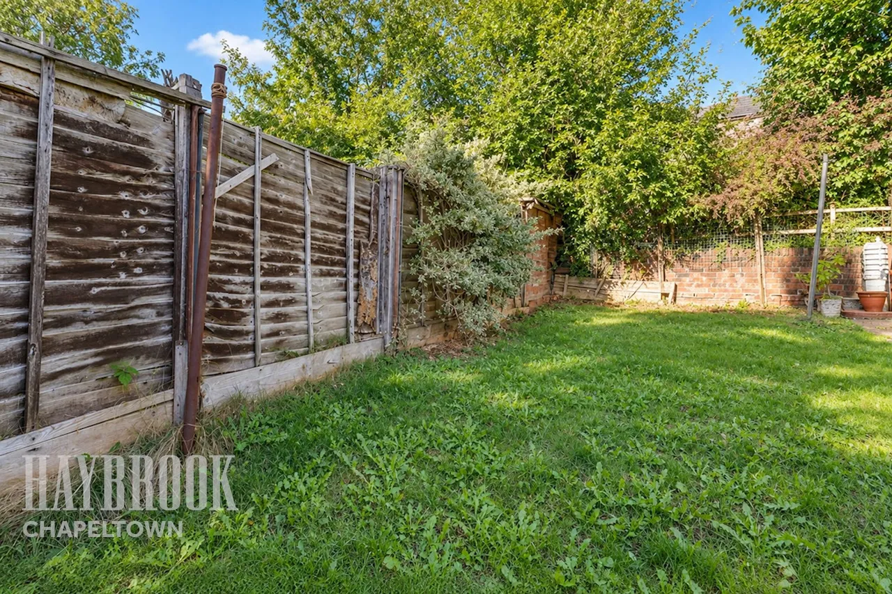 Firth Park Crescent, Sheffield, photo 15