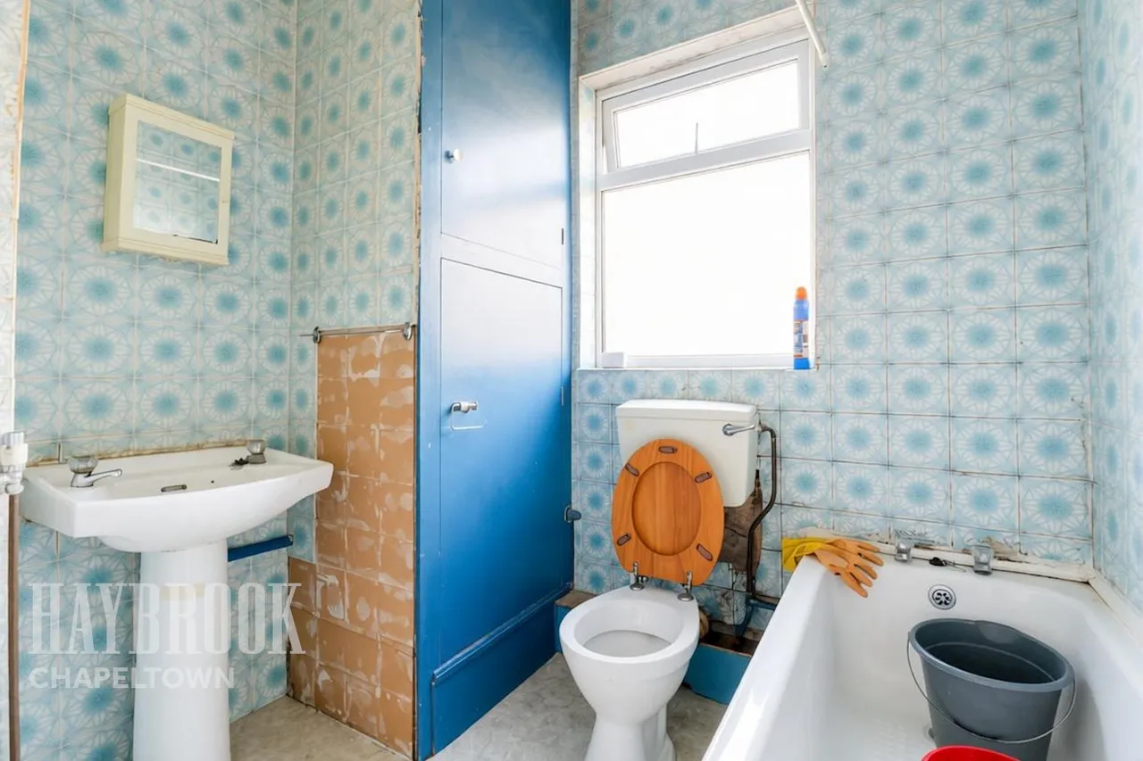Firth Park Crescent, Sheffield, photo 10
