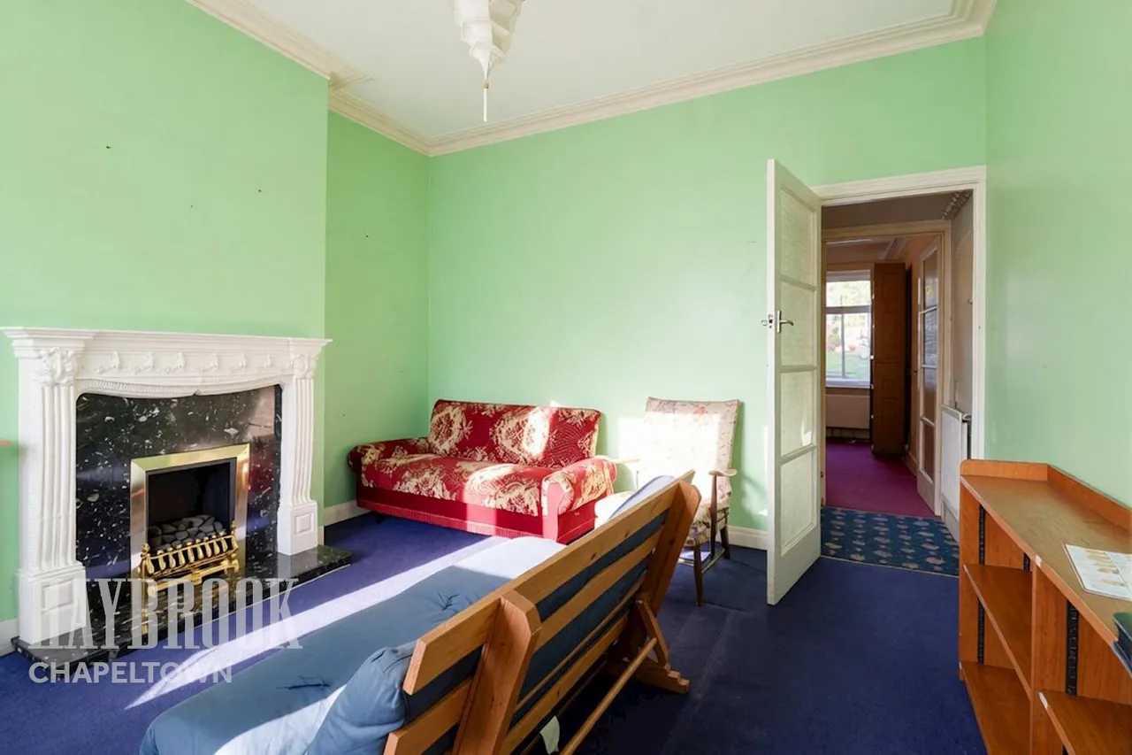 Firth Park Crescent, Sheffield, photo 4