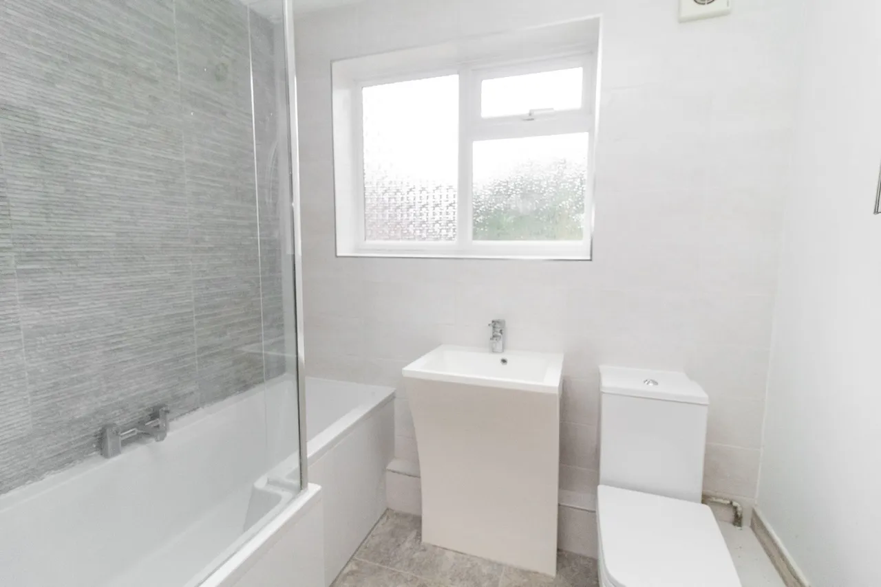 Heronsgate, Edgware, HA8, photo 6
