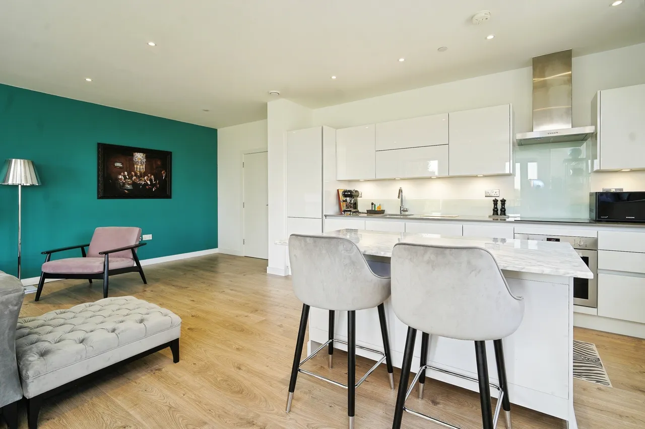 20 Armada Way, London, photo 4
