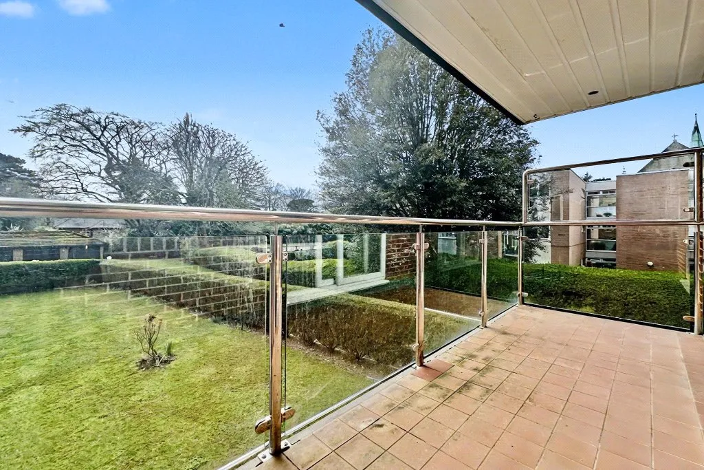 West Cliff Road, Bournemouth, Dorset, BH4, photo 10