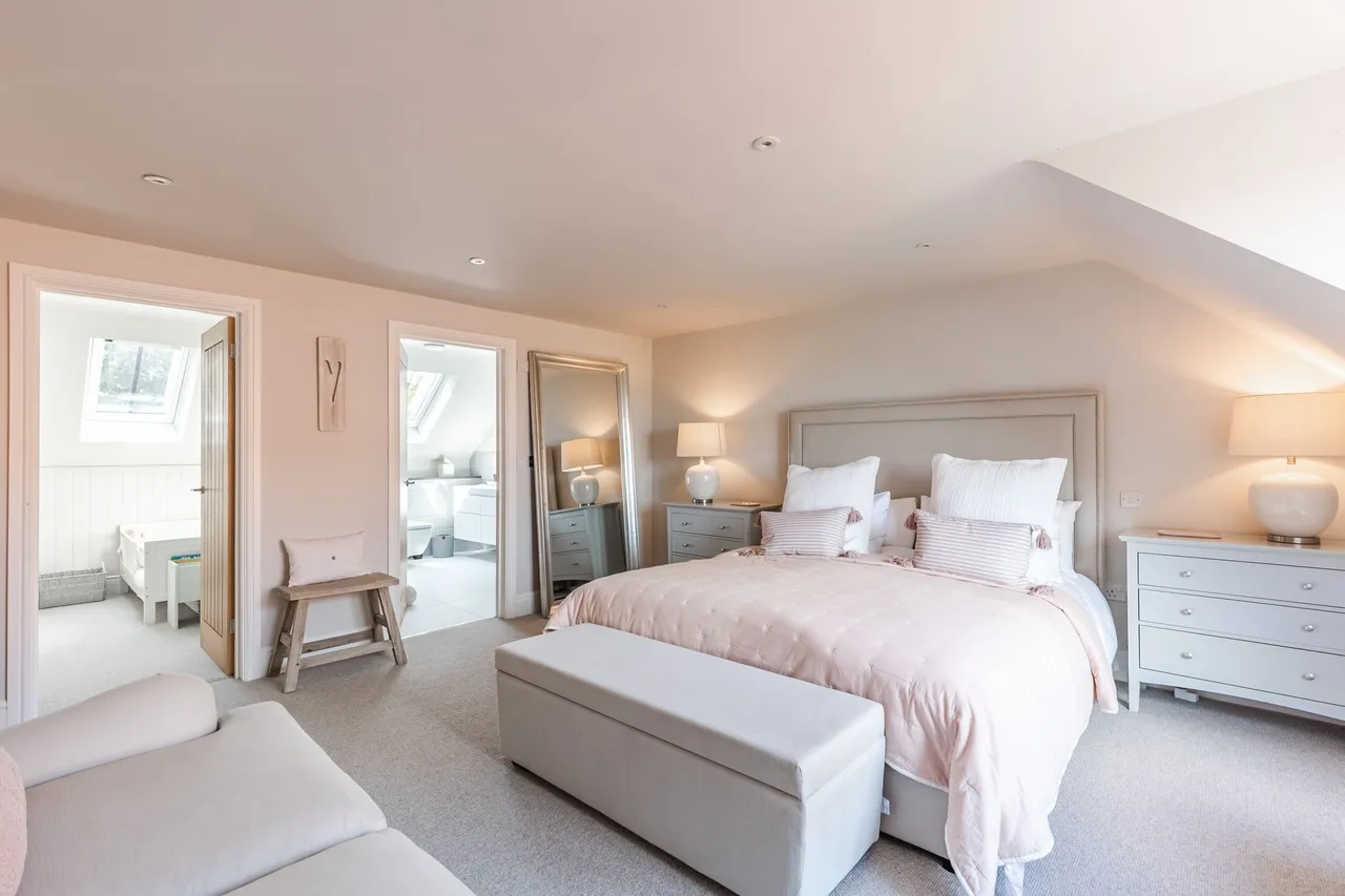 Large Family Home with Incredible Fie, photo 15