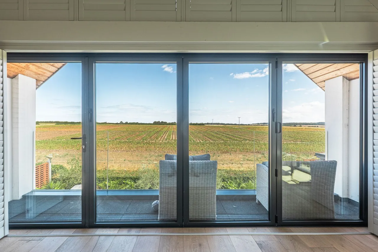Large Family Home with Incredible Fie, photo 12