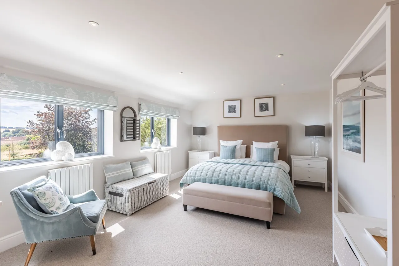 Large Family Home with Incredible Fie, photo 16