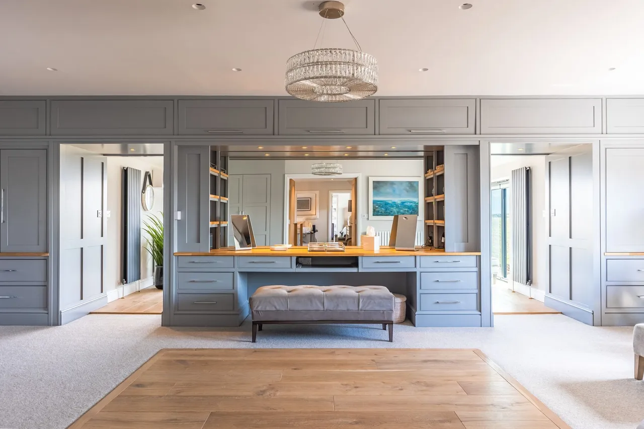 Large Family Home with Incredible Fie, photo 13