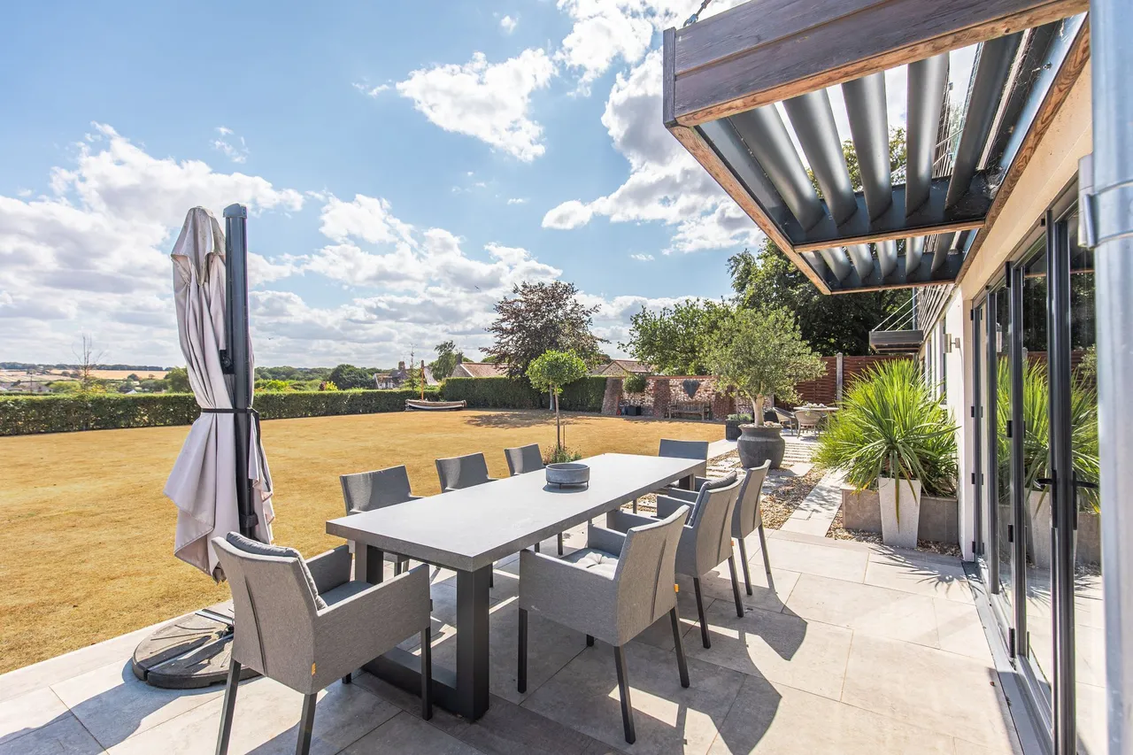 Large Family Home with Incredible Fie, photo 25