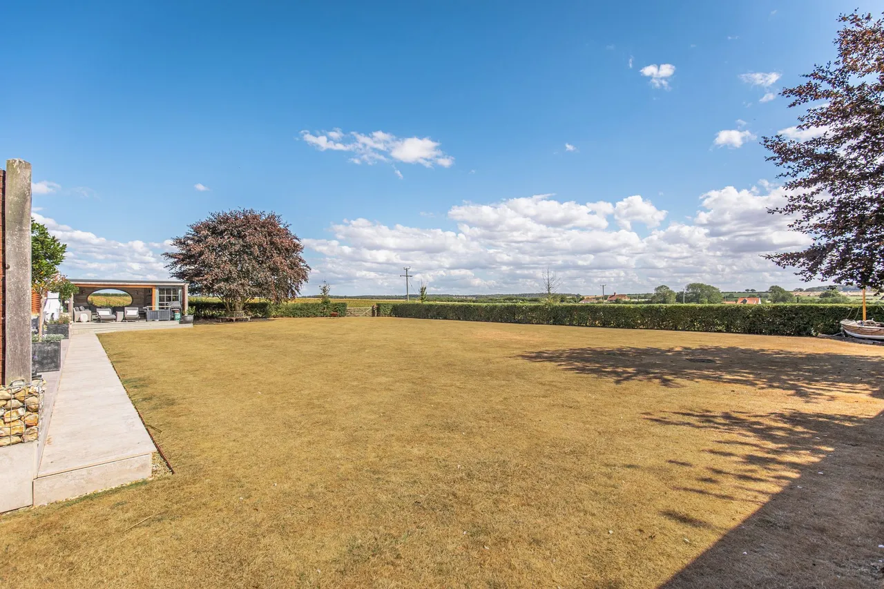 Large Family Home with Incredible Fie, photo 19