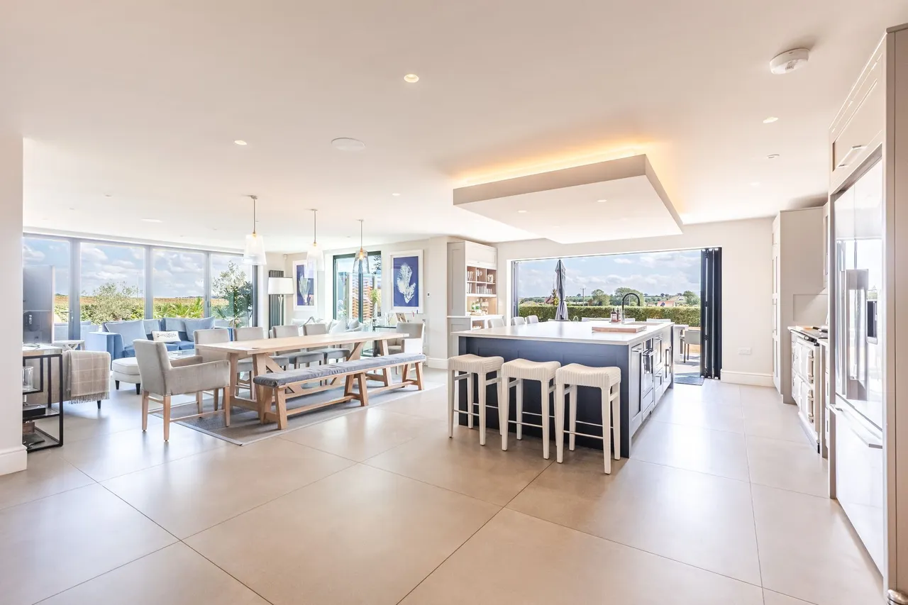 Large Family Home with Incredible Fie, photo 5