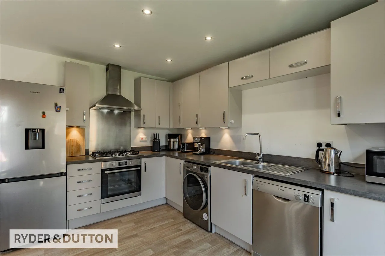 Kersal Drive, Middleton, M24, photo 5