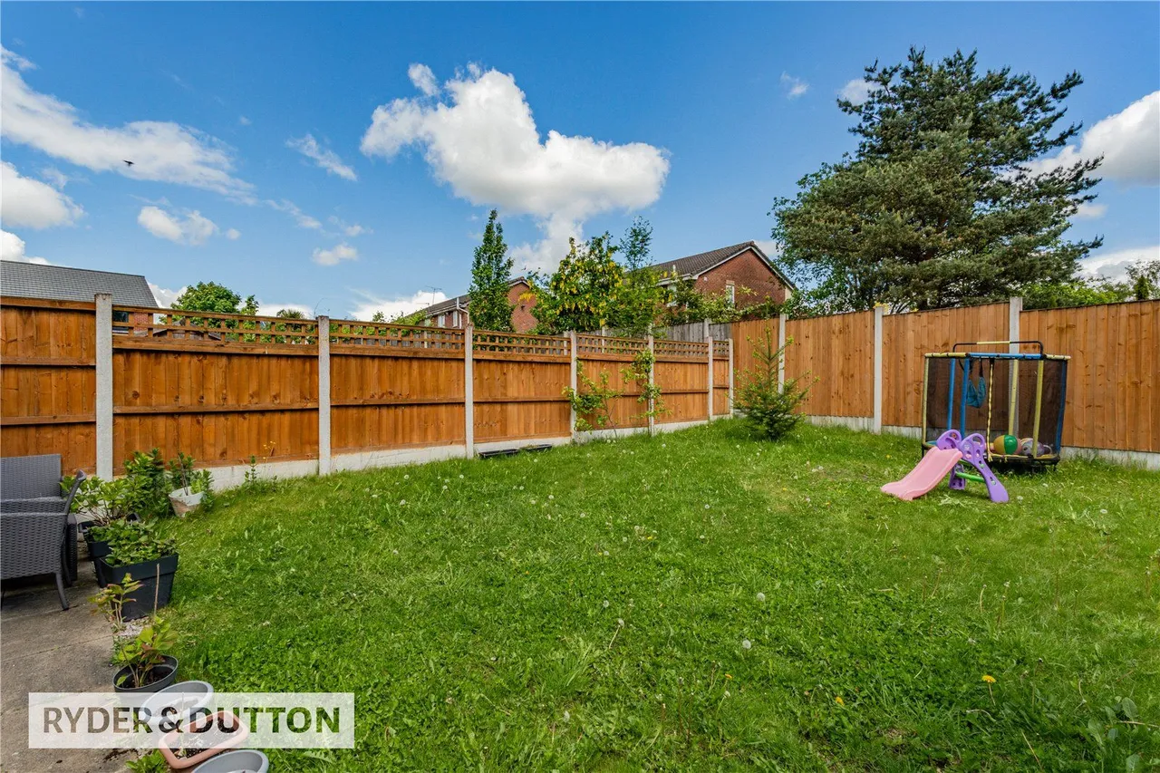 Kersal Drive, Middleton, M24, photo 6